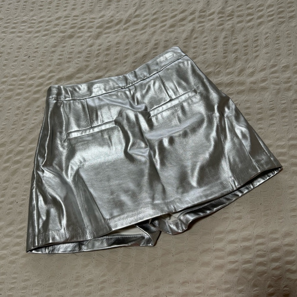 Silver Pu Skort 🩶